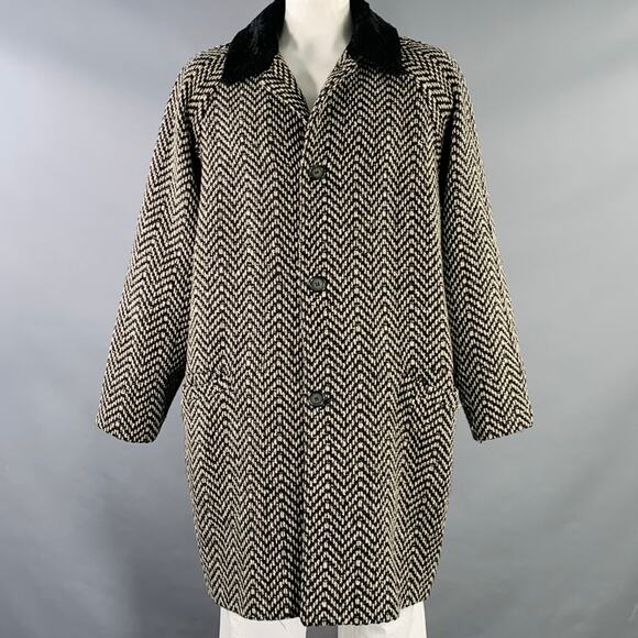 VERSUS by GIANNI VERSACE Size 44 Black White Herringbone Raglan Coat - Picture 1 of 7